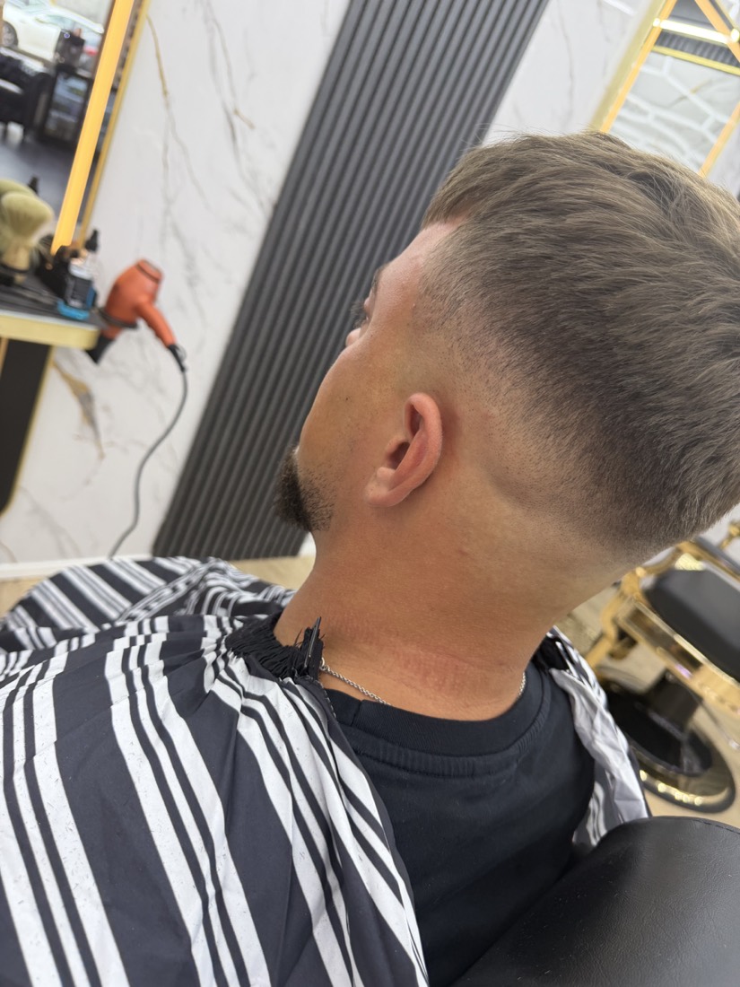 Skin fade klippet hos Diamond Klip i Næstved